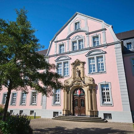 Historisches Deluxe Apartment Im Marianum Нойс Екстер'єр фото