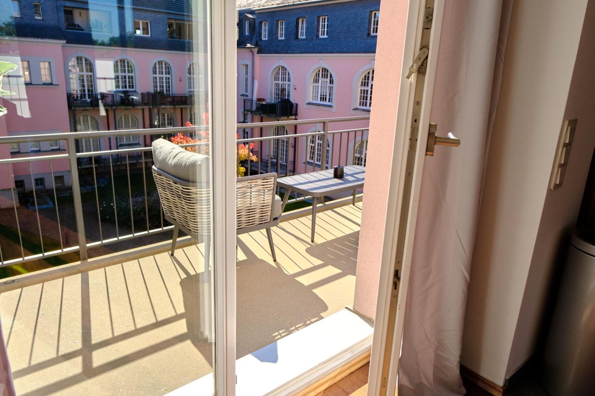 Historisches Deluxe Apartment Im Marianum Нойс Номер фото
